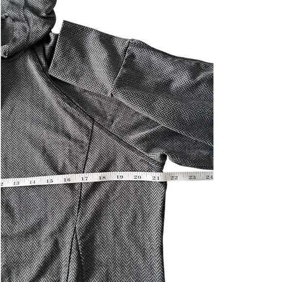 Gray Hooded Jacket - Picture 5 of 10